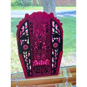 Monster High Skulltimate Secrets Doll Mysteries Draculaura Reveal Closet